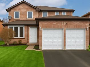 770 Leslie Valley Dr, Newmarket, ON L3Y 7J3