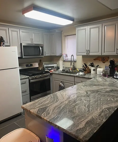 824 Brown St #2 — Photo 7