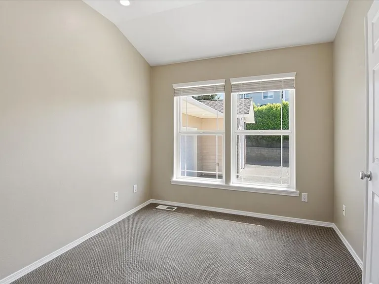 7622 80th Ave NE — Photo 7