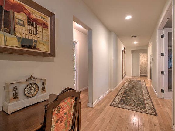 4th image of 4529 Wortser Ave