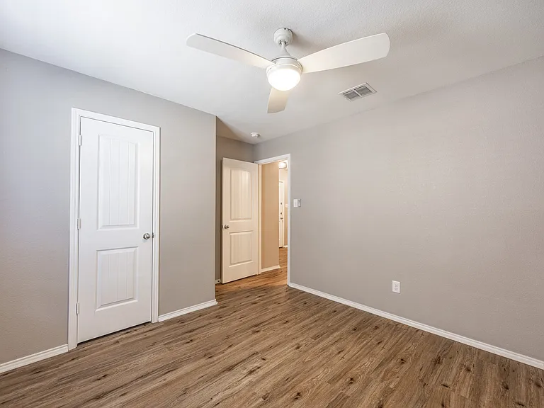 5661 McClelland St — Photo 11