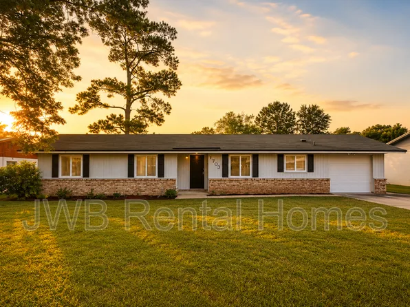 1703 Old Middleburg Rd N, Jacksonville, FL 32210