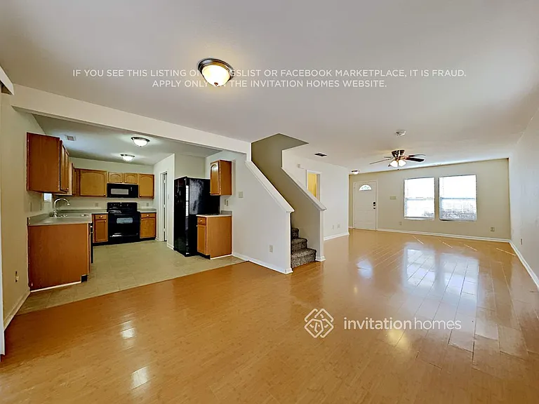 827 Littleton Dr — Photo 6