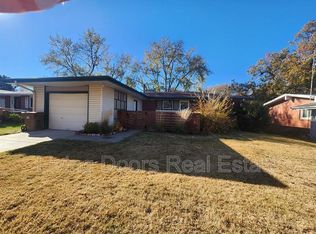1301 Carlos Dr, Lincoln, NE 68505
