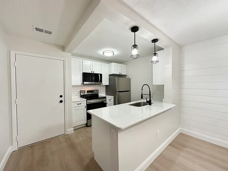 Springview Apartments — Photo 66