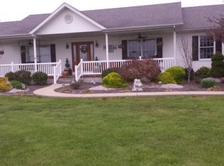 4831 Beckwood Ln, Salem, IL 62881