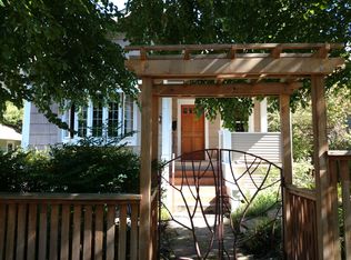 1636 N 54th St, Seattle, WA 98103