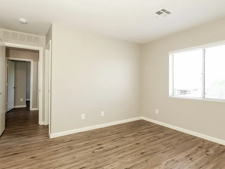 12602 W Windrose Dr — Photo 8