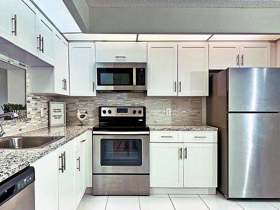 5th image of 13100 SW 11th Court #304