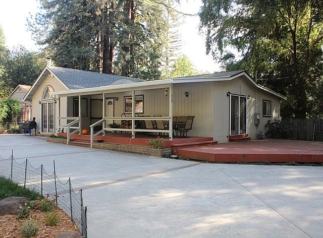 1st image of 520 Redwood Ave