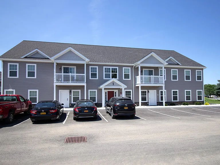 Glen Esk Apartments — Photo 35