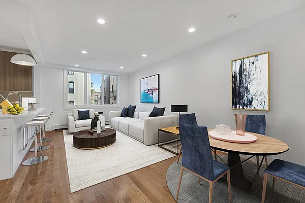 Rented by Bravado Real Estate LLC | media 22