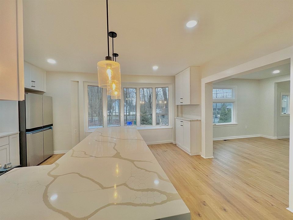 477 Oakhill Ave, Attleboro, MA 02703 Zillow