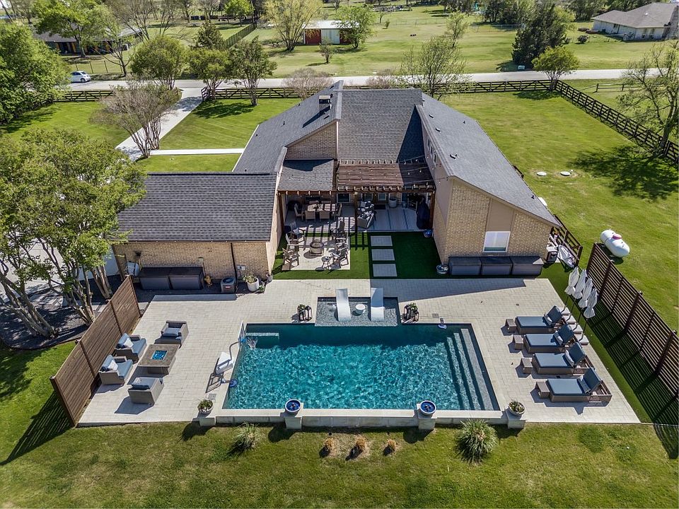 1st image of 6707 Poco Dr