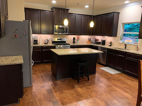 2nd image of 1242 Park Hollow Ln