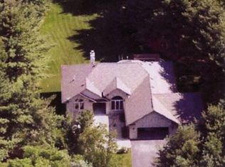 8319 Crockett Rd, Roscoe, IL 61073