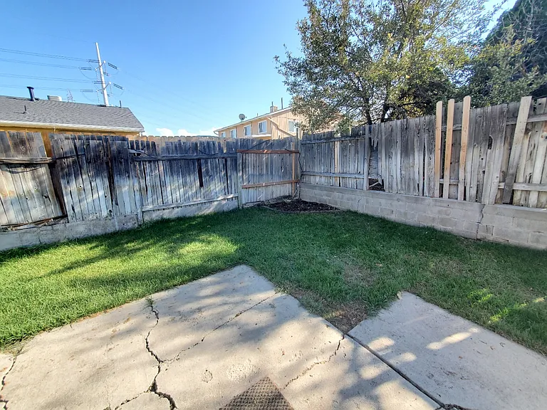 2775 S 2855 W — Photo 9