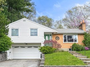 121 Pine Ridge Rd, Medford, MA 02155