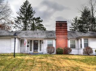 46 W Old Watson Rd, Saint Louis, MO 63119