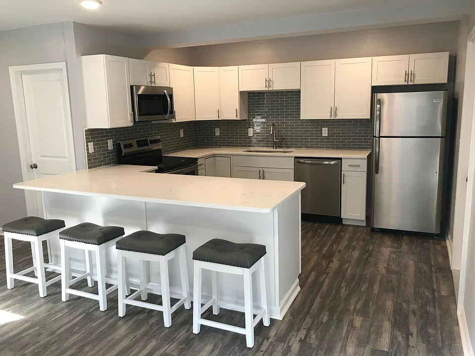 215 Gertrude St #2
