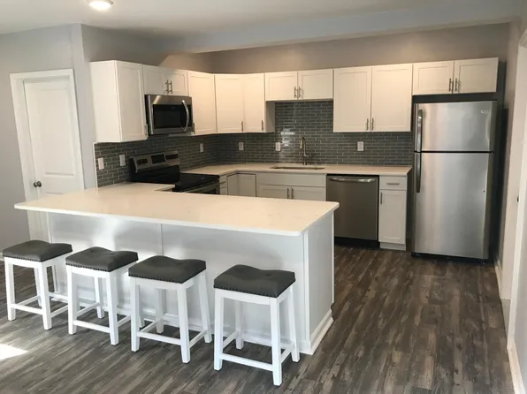 215 Gertrude St #1, Syracuse, NY 13203