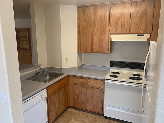 2nd image of 1265 N Cedar St APT 3