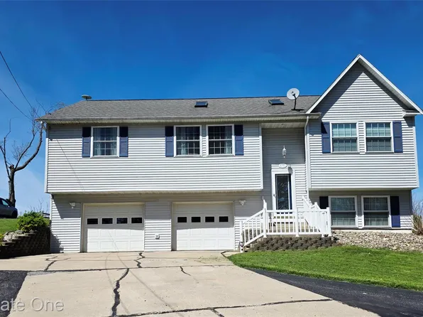 8751 Highland Ave, Watervliet, MI 49098