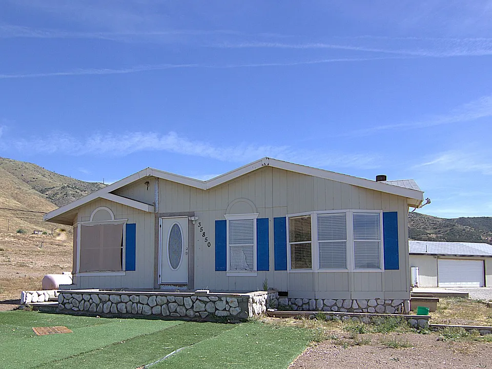 35850 Via Famero Dr