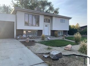 9822 S Darin Dr, Sandy, UT 84070