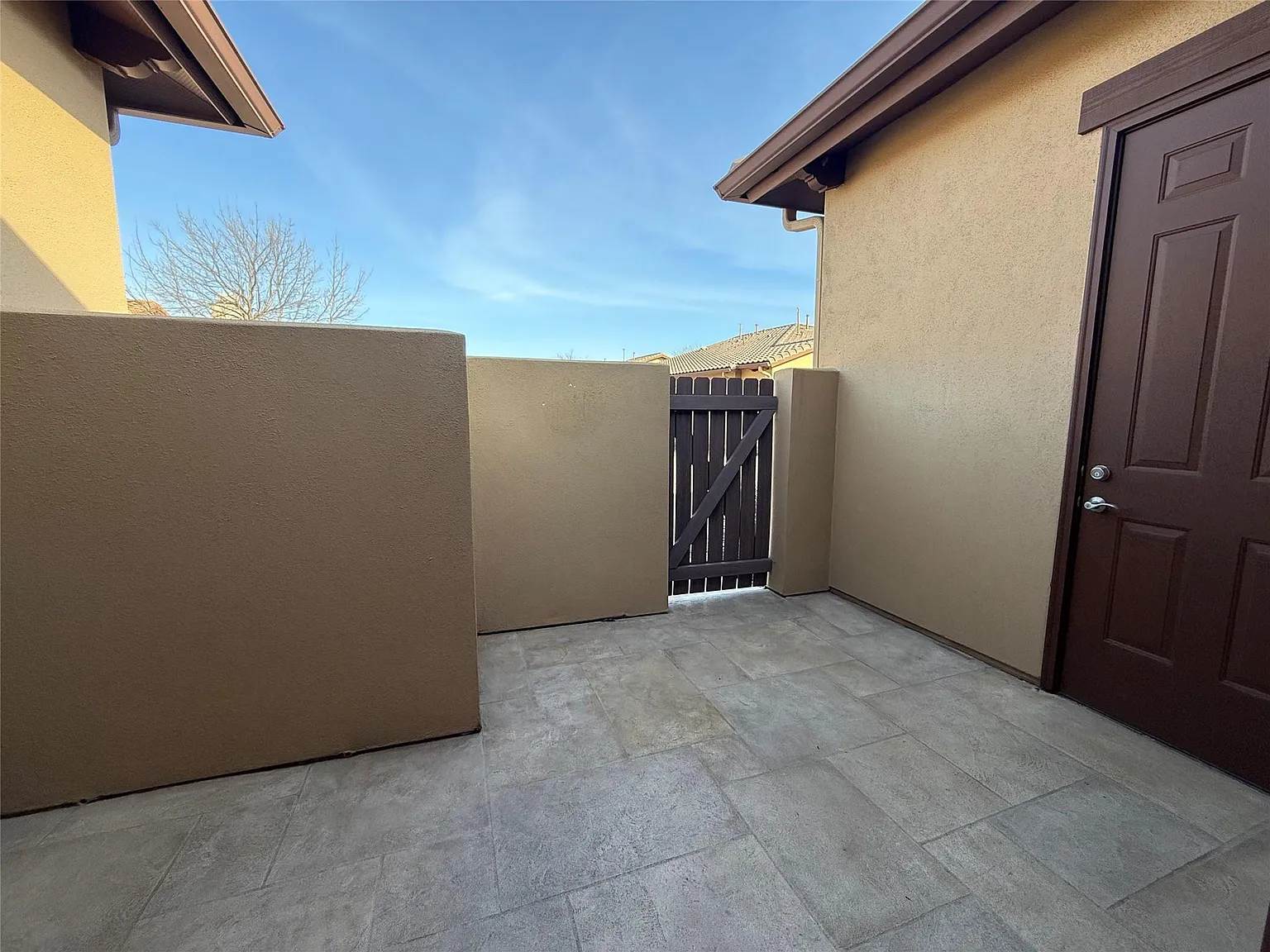 2 bed, 2.0 bath, 1294 sqft, $2,500 — Photo 2