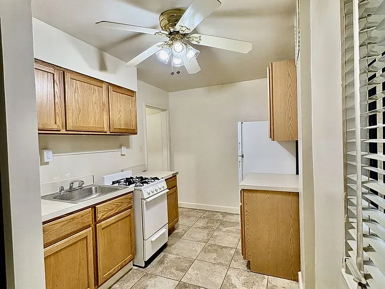 829 Rock Creek Church Rd NW — Photo 5