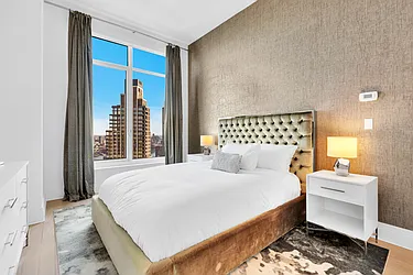 Rented by R New York