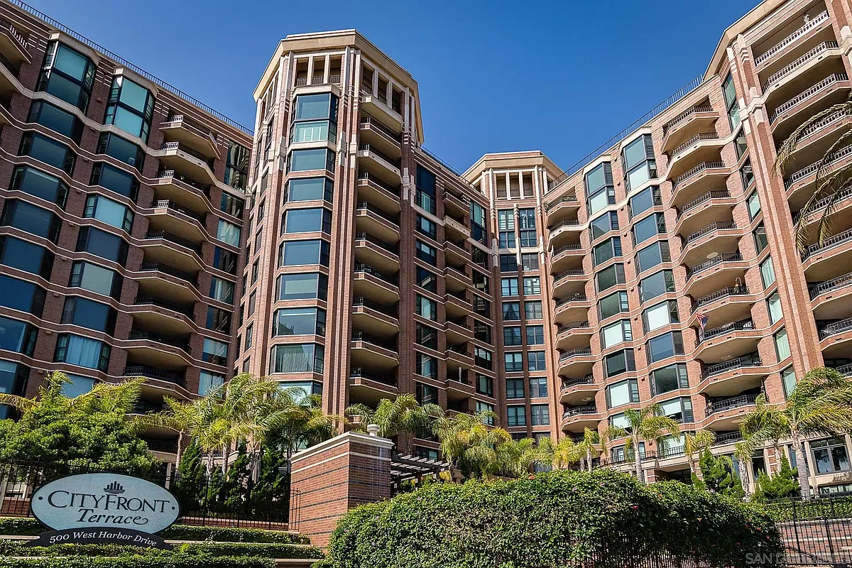 Building Photo - 500 W Harbor Dr #720