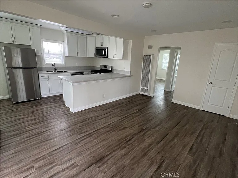 670 S 2nd Ave #6701/2 — Photo 8