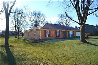 2nd image of 330 Roselake Dr