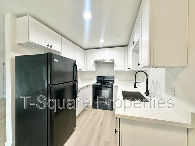 7041 S 116th Pl #206 — Photo 1