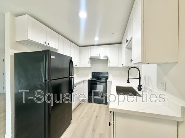 7041 S 116th Pl APT 206, Seattle, WA 98178
