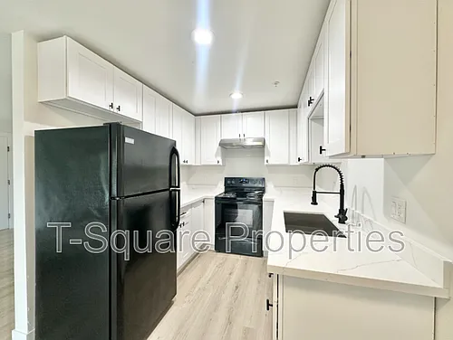 7041 S 116th Pl #206 Photo 1