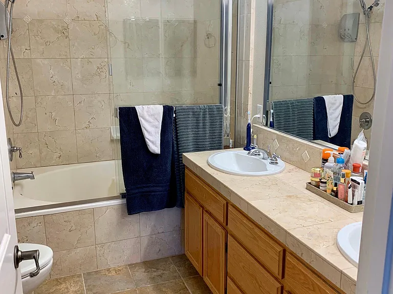 3210 Silverland Dr — Photo 32