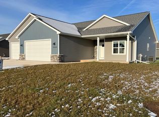 2950 E Turquoise Ln, Appleton, WI 54913