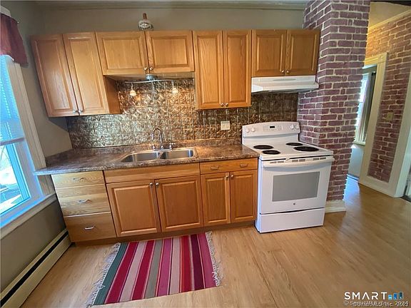 2nd image of 114 Nooks Hill Rd