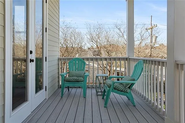 6075 Laurel St — Photo 22