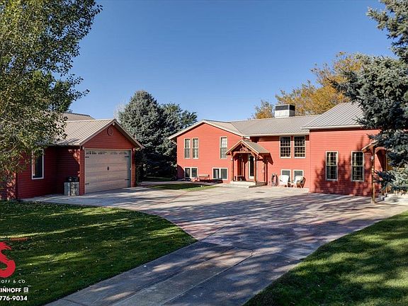 3rd image of 7688 Riverside Dr