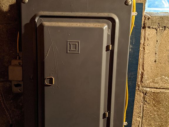 5th image of 210 Grand Ave