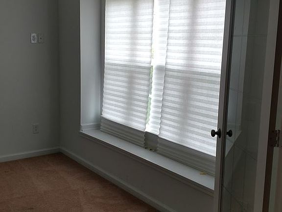 3rd image of 5848 Blair Pl