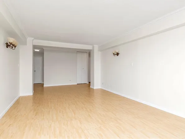 107-40 Queens Boulevard image 2 of 18