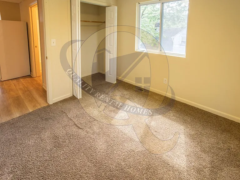 2145 E McLean Ave — Photo 12