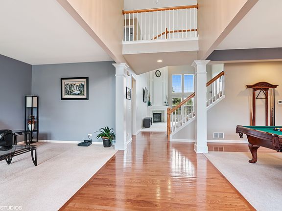 2nd image of 4016 Stratford Ln