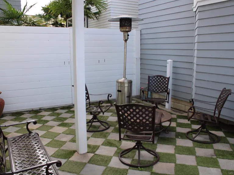 851 G Ave — Photo 5