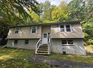 205 Canopus Hollow Road, Putnam Valley, NY 10579